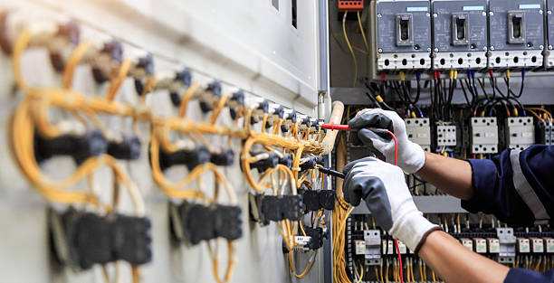 Professional Electrician technician working in Park Forest, IL